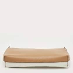 Pre Owned حقيبة كلتش بربري جلد بني/ أبيض متوسط الحجم