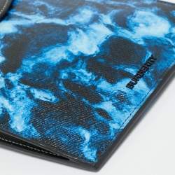 Pre Owned Burberry Blue/Black Water Camo Print Leather Pocket Phone Pouch Crossbody Bag