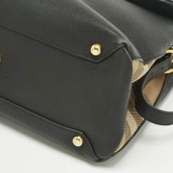 Pre Owned Burberry Black Leather and House Check Fabric Medium Camberley Top Handle Bag