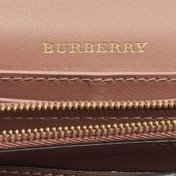 مملوكة مسبقًا Burberry Teal Blue Leather Flap Continental Wallet