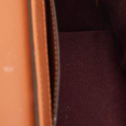 مملوكة مسبقًا حقيبة كتف بربري قلاب جلد مربعات بيج / بني