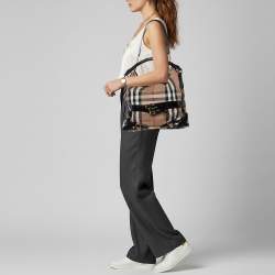 مملوكة مسبقًا Burberry Bridle Gosford Beige/Black House Check Canvas and Leather Hobo