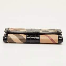 Pre Owned Burberry Beige/Black Nova Check PVC and Patent Leather Flap Continental Wallet