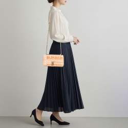 مملوكة مسبقًا حقيبة كتف بربري لولا هورسفيري جلد مبطن خوخي صغيرة