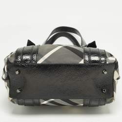 مملوكة مسبقًا حقيبة يد بربري نايلون كاروهات بيت أسود/رمادي وجلد لامع