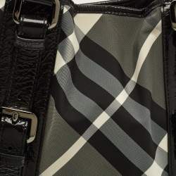 مملوكة مسبقًا حقيبة بربري فيكتوريا نايلون كارو بيت سوداء