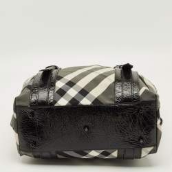 مملوكة مسبقًا حقيبة بربري فيكتوريا نايلون كارو بيت سوداء