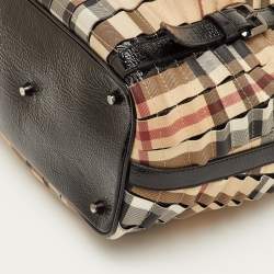 مملوكة مسبقًا حقيبة يد توتس بربري كانفاس كاروهات نوفا تشيك بيج وجلد لامع بطيات