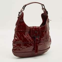 مملوكة مسبقًا Burberry Brooke Red Quilted Studded Patent Leather Hobo