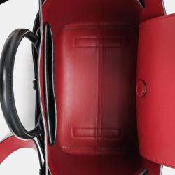 Pre Owned حقيبة تسوق بربري جلد أسود منقوشة بشعار TB مع حزام