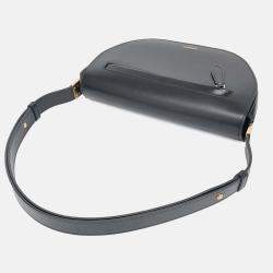 مملوكة مسبقًا حقيبة بيربري أوليمبيا جلد أسود صغيرة