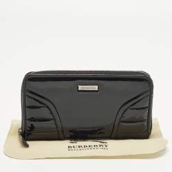 Pre Owned Burberry Black Quilted Patent Leather Zip Around Wallet