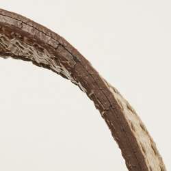 مملوكة مسبقًا Burberry Beige Patent Leather Lock Top Zip Satchel