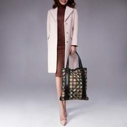 Pre Owned حقيبة يد بربري بروك واريور بيج/أسود نوفا تشيك بي في سي وجلد مرصعة