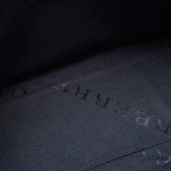 مملوكة مسبقًا حقيبة يد توتس بربري جلد حبيبي أزرق كحلي كليفتون