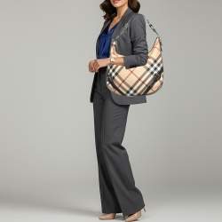 Pre Owned حقيبة هوبو بربري لاركن PVC كاروهات سوبرنوفا أسود / بيج وجلد لامع