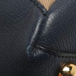 Pre Owned حقيبة يد توتس بربري بانر جلد أزرق بحري/بيج متوسط وكاتنس كانفاس تشيك المنزل