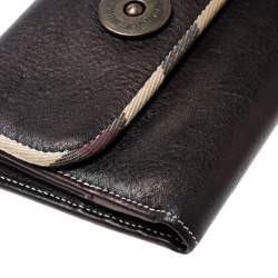 Pre Owned محفظة بربري جلد ثنائي الطيات أسود ميتاليك