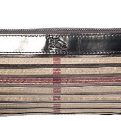 مملوكة مسبقًا Burberry Beige/Metallic Nova Check PVC and Patent Leather Zip Wristlet Clutch
