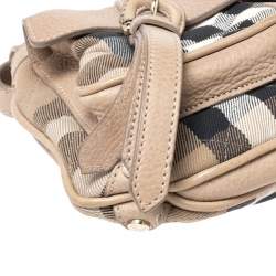 Pre Owned حقيبة كتف بربري جيب إبزيم مزدوج جلد وكانفاس كاروهات هايماركت بيج 