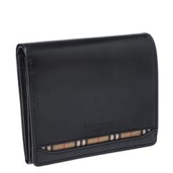 مملوكة مسبقًا Burberry Black Leather Compact Wallet