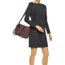 Pre Owned Burberry Old Rose Ruffled Leather Lowry Hobo