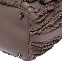 Pre Owned Burberry Old Rose Ruffled Leather Lowry Hobo