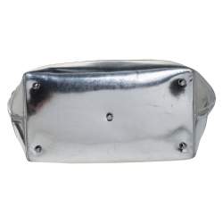 مملوكة مسبقًا حقيبة يد بربري ايمبر جلد لامع مربعات بيت فضي 