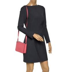 Pre Owned حقيبة كروس بربري سحاب تريبل جلد وردية فاتحة