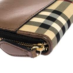 مملوكة مسبقًا محفظة بربري كاروهات هاي ماركت تشيك بيج/ بني وجلد بسحاب محيط