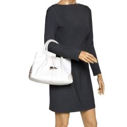 Pre Owned Burberry White Leather Shark Tooth Tote