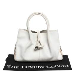 Pre Owned Burberry White Leather Shark Tooth Tote