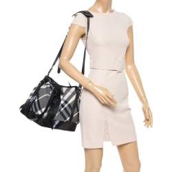 مملوكة مسبقًا حقيبة يد بربري لوري جلد لامع و نايلون مربعات بيت أسود و رصاصي