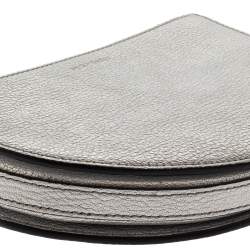 مملوكة مسبقًا حقيبة كتف بربري حمالة سلسلة بيكن جلد فويل فضي