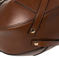 مملوكة مسبقًا حقيبة هوبو بربري بريدل دوتون جلد بني صغيرة