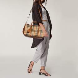 مملوكة مسبقًا Burberry Brown/Beige Haymarket Canvas and Leather Double Zip Tote