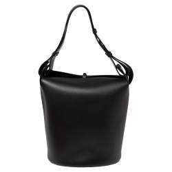 مملوكة مسبقًا Burberry Black Leather Large Bucket Bag