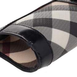 مملوكة مسبقًا Burberry Beige/Black Nova Check PVC And Leather Wristlet Clutch