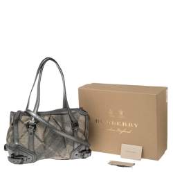 مملوكة مسبقًا حقيبة يد توتس بربري بيلغريم جلد وقماش كاروهات رصاصي/بيج ميتاليك
