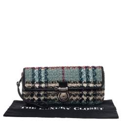 Pre Owned حقيبة كلتش بربري صوف كاروهات نوفا تشيك أزرق ذات حمالة معصم