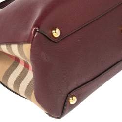 مملوكة مسبقًا حقيبة يد توتس بربري بانر قماش كاروهات هاوس تشيك و جلد بيج/عنابي متوسطة