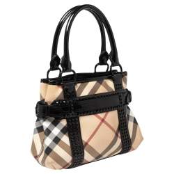 مملوكة مسبقًا حقيبة يد بربري مرصعة جلد لامع وكانفاس مقوى كاروهات نوفا بيج/ أسود