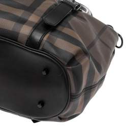 Pre Owned حقيبة يد توتس بربري نورثفيلد  جلد وبي في سي تشيك سموك أسود 