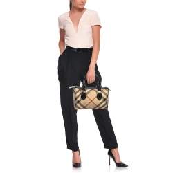 مملوكة مسبقًا حقيبة يد بولينغ بربري نوفا كانفاس مقوى بيج/ برونزي صغيرة