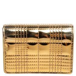 Pre Owned محفظة بسلسلة بربري جيسي كومباكت قلاب جلد لامه مبطن ذهبي