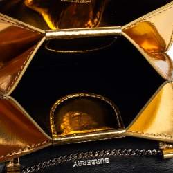 Pre Owned محفظة بسلسلة بربري جيسي كومباكت قلاب جلد لامه مبطن ذهبي