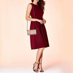 Pre Owned محفظة بسلسلة بربري قلاب جلد منقوش بيج