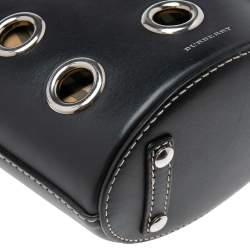 Pre Owned Burberry Black Leather and Vintage Check Cotton Blend Grommet Bucket Bag