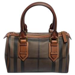 مملوكة مسبقًا حقيبة بوسطن بربري شيستر جلد وبي في سي  كاروهات سموكد بني