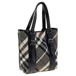 Pre Owned حقيبة يد توتس بربري فيكتوريا جلد لامع ونايلون كاروهات بيت أسود